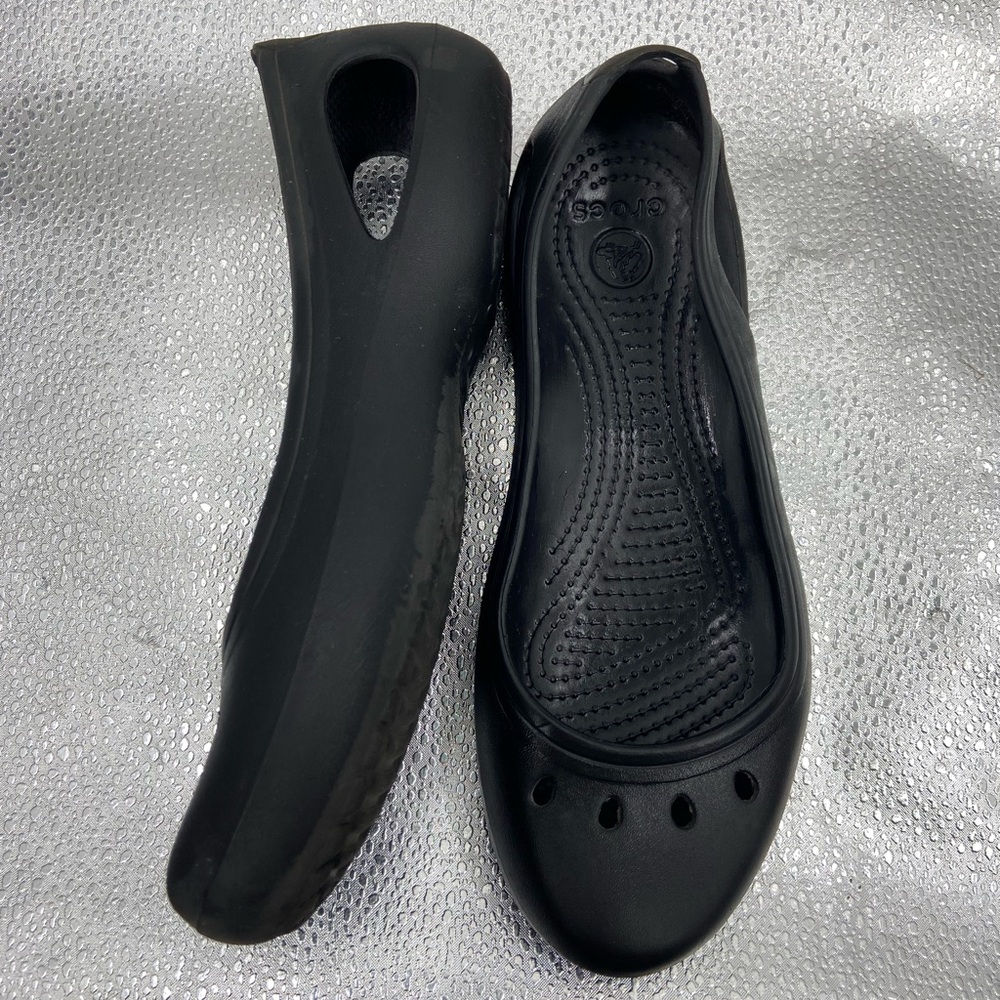 Crocs‎ slip-ons flats Women’s 9